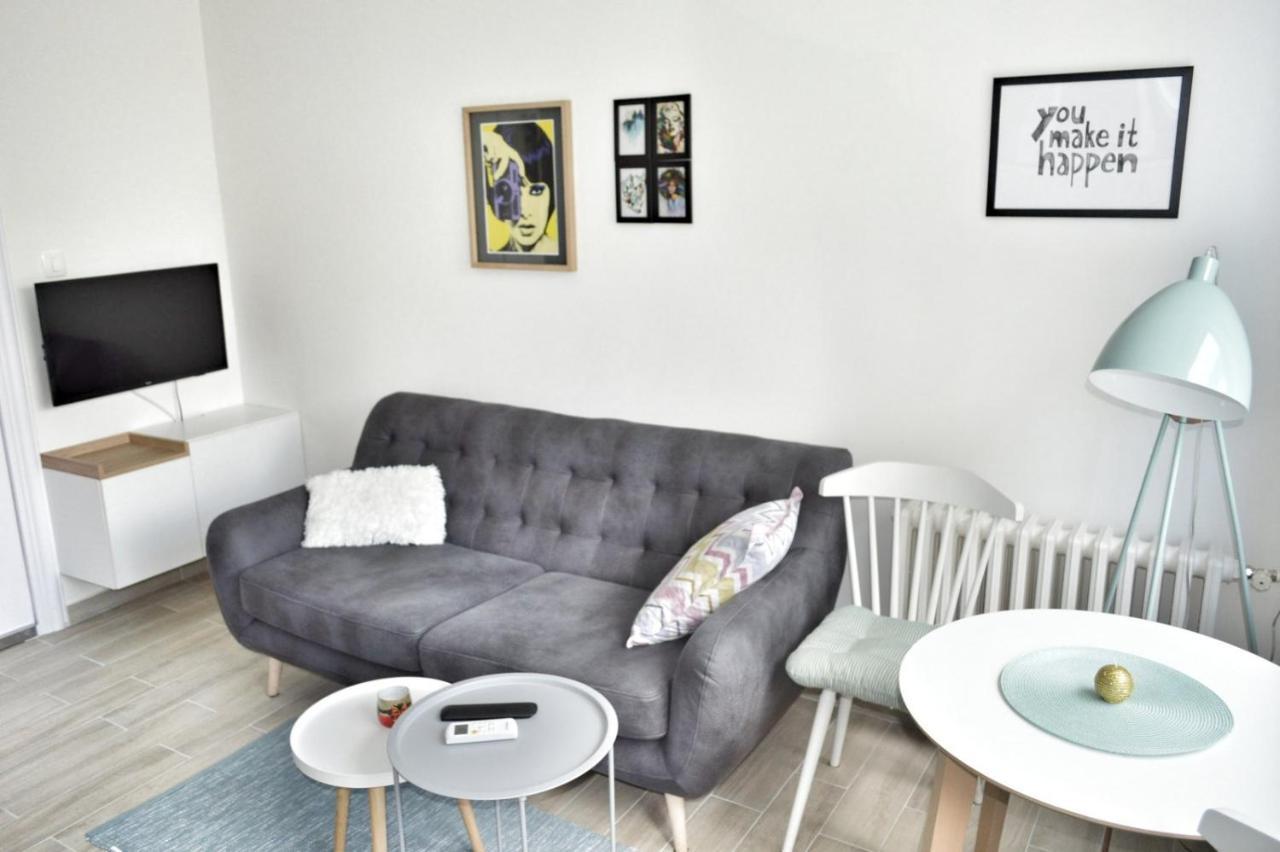 Home Apartment Luna 1 Skopje Bagian luar foto